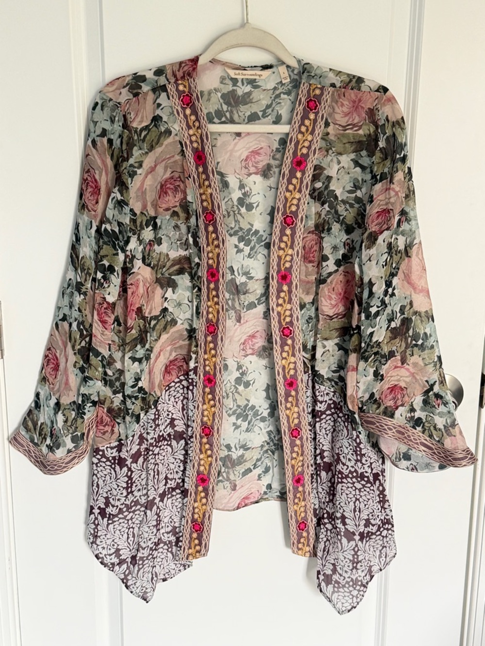 Soft Surroundings Embroidered Floral Sheer Kimono Topper Size Large 54996 - Picture 3 of 15
